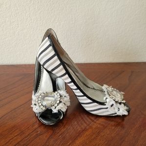 Tribeca by Kenneth Cole High Heels! Size 7.